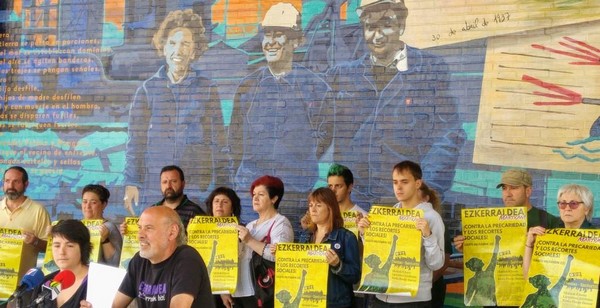 Momneto de la rueda de prensa presentando la marcha contra la precariedad, los recortes y el gasto militar