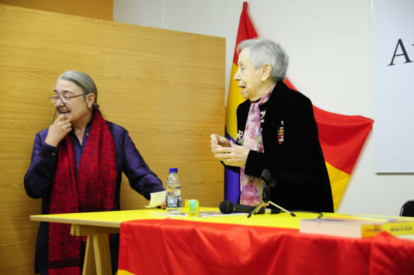 Adelina y Dolores Ateneo Republicano Valladolid 2008.jpg (29617 bytes)