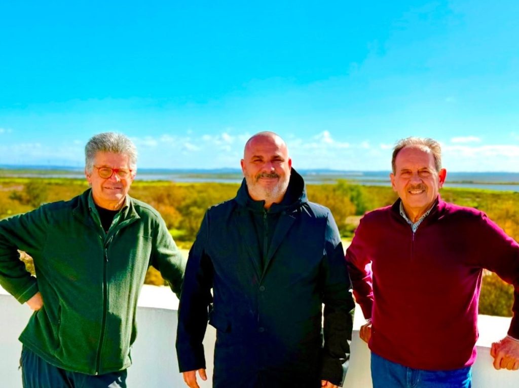 angel leon aponiente junto a juan clavero y joaquin paloma ea